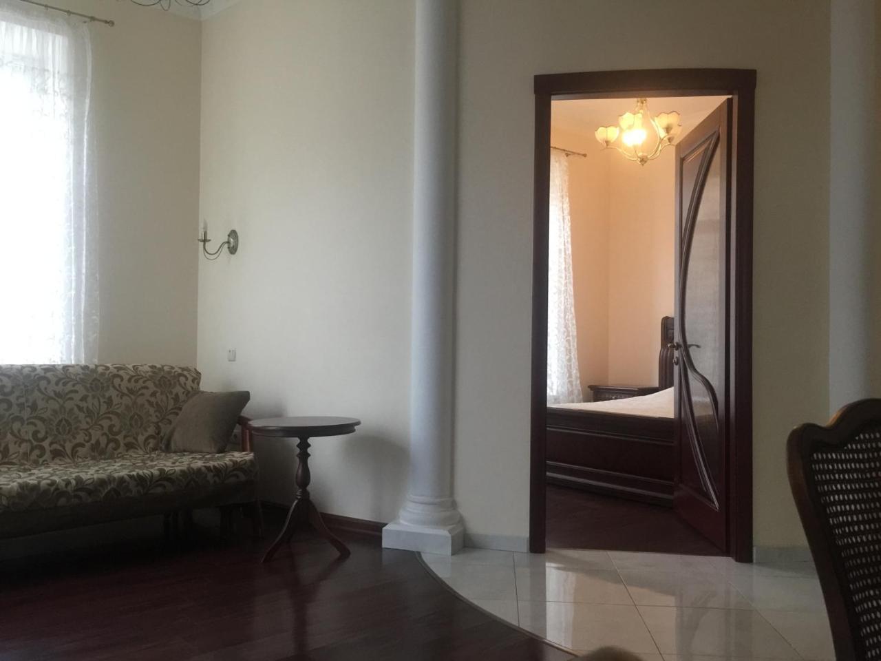דירות אודסה Cozy Studio Near Greek Square מראה חיצוני תמונה