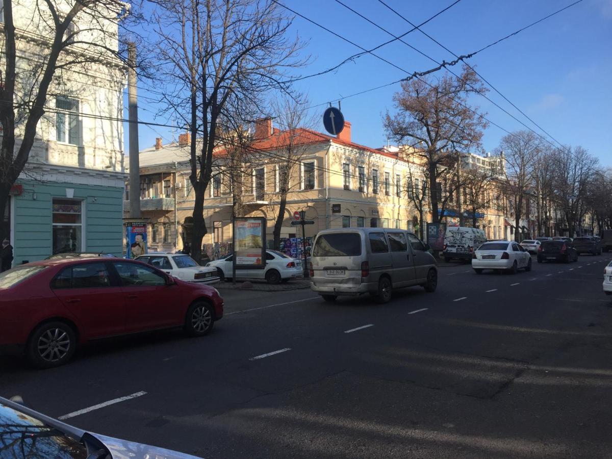 דירות אודסה Cozy Studio Near Greek Square מראה חיצוני תמונה