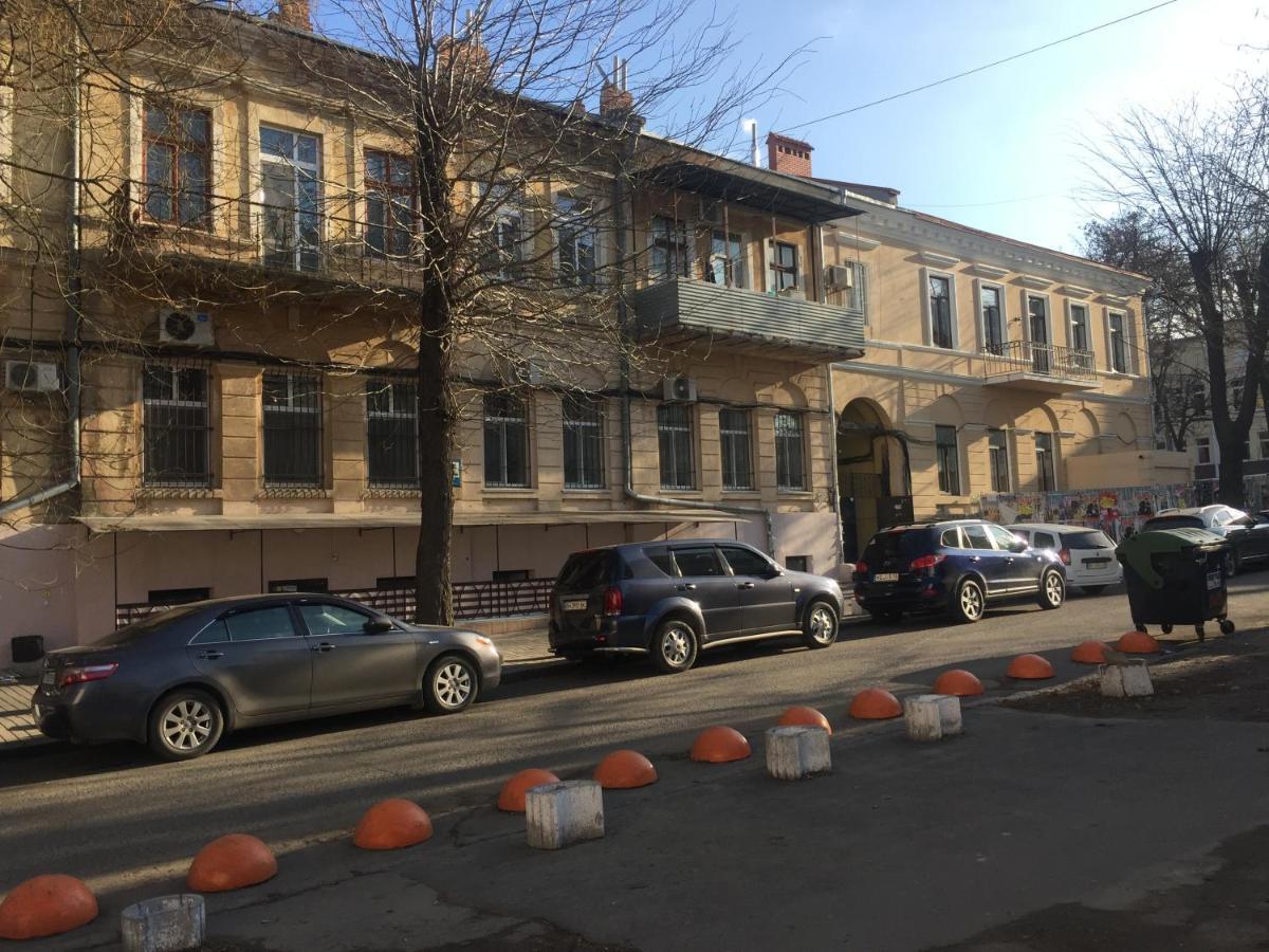 דירות אודסה Cozy Studio Near Greek Square מראה חיצוני תמונה